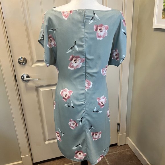 Le Chateau Ladies Dress - Picture 4 of 7